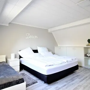 Zwei - Fahrradstellplätze, Mainradweg Apartment Randersacker
